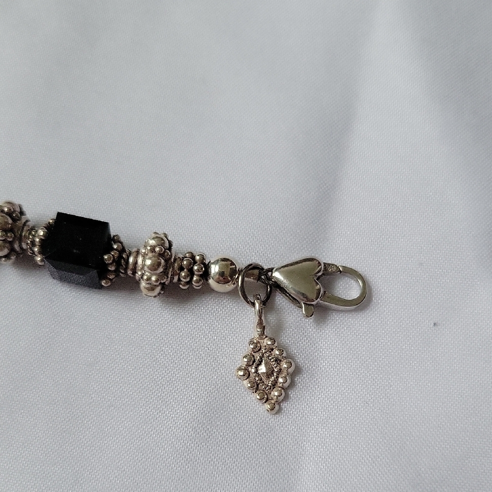 Elegant Sterling Silver And Black Beaded Bracelet - Picture 3 of 4
